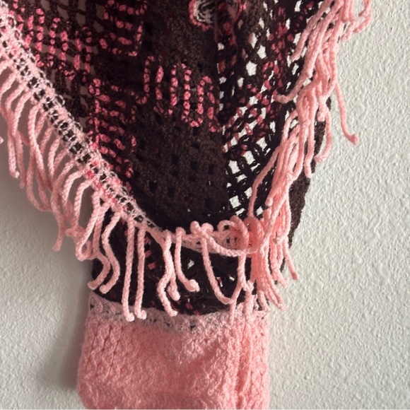 NWT House of Harlow 1960 Brown & Pink Bows Crochet Fringe Shrug On Poncho Shawl - Picture 9 of 9